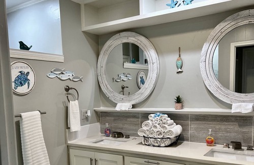 Rover House | Charming Coffee House Retreat for Families and Pets