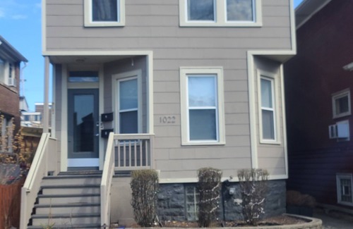 Oak Park Apartment | Inviting Apartment with Pool & Spa - Guest Rated 9.8/10