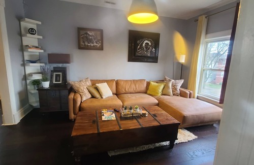 Oak Park Apartment | Inviting Apartment with Pool & Spa - Guest Rated 9.8/10
