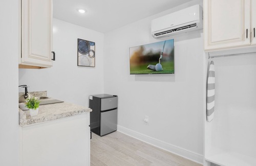 Wynnefield Apartment | Pet-Friendly Stay at Leb 2B - Breakfast Included, Great Score!