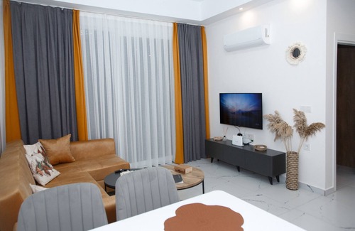 Avsallar Apartment | Charming Poolside Apartment with Ocean View and Spa