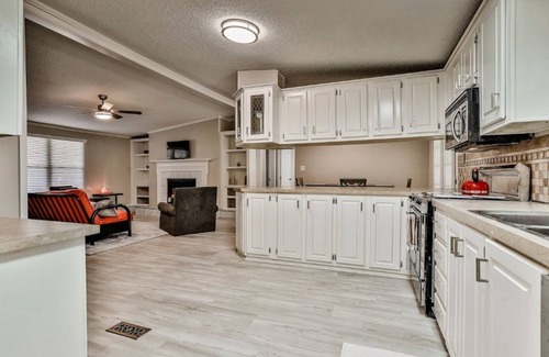 Granbury House | Charming Granbury Home: Steps from Lake & Historic Square