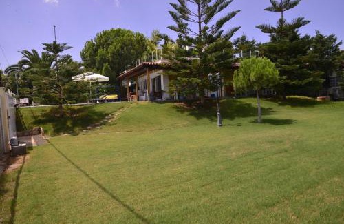 Bralos Villa | Cozy & comfortable house by the sea
