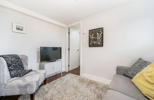 Hastings House | Comfortable Suite on Commercial Drive for Family Getaways