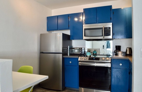 Paradise Condo | Cozy Condo 5 minutes from strip, airport, and UNLV