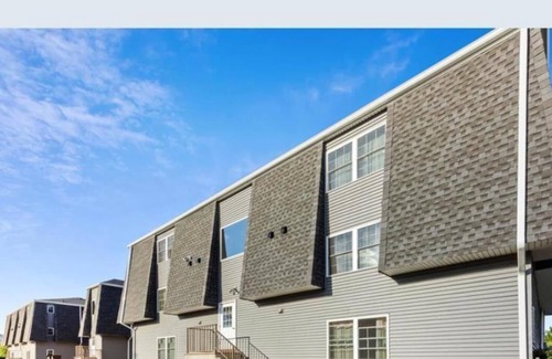 Keansburg Condo | Inviting Condo at Raritan Bay, Steps from NYC Bus Stop