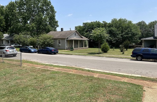 Huntsville Condo | Inviting Condo: Centrally Located & Pet-Friendly Retreat