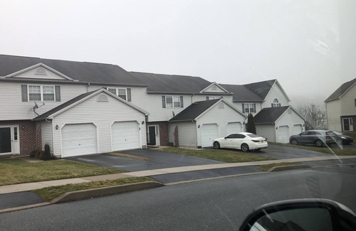 Rutherford Condo | Charming Condo Near Hershey Attractions with Spa & Hot Tub