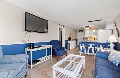 Myrtle Beach Condo | Cozy Condo close to the Beach and Pool in Shore Drive