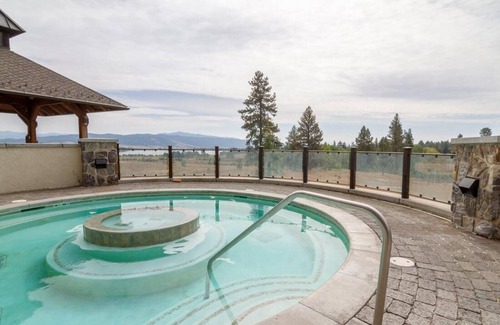 Tamarack Resort Condo | Discover Tumble Creek 2BR at Tamarack Resort with Pool & Spa