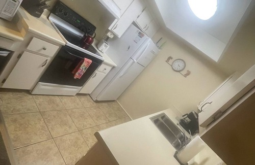 Chandler Condo | Charming Condo with Balcony in Gated Community - 9.4/10