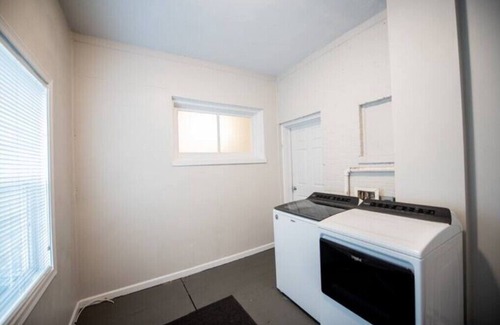 Old Southwest Condo | Inviting Condo in Downtown Roanoke VA with Spa & Hot Tub