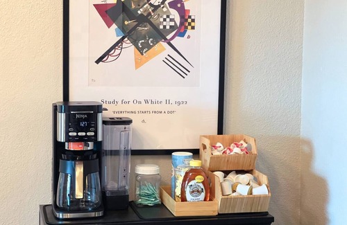 Willshire Terrace Condo | Cozy Condo in Prime Location!