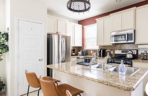 Round Rock Condo | Delightful Round Rock Condo: Pet Friendly & Family Ready