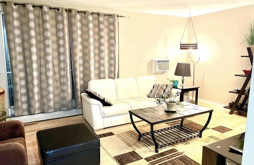 Saskatoon Downtown Condo | Inviting Condo in the Heart of YXE - Guest Rated 10/10