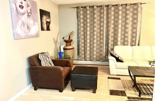 Saskatoon Downtown Condo | Inviting Condo in the Heart of YXE - Guest Rated 10/10