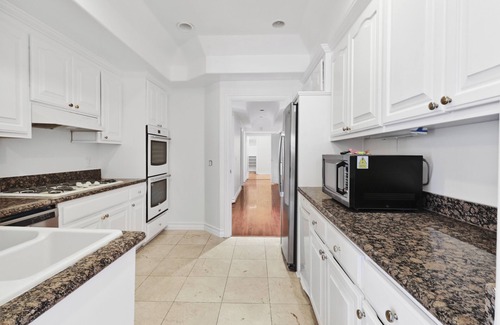 Beverly Hills Condo | Cozy condo