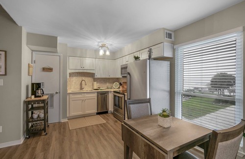 Gulf Shores Condo | Oceanfront Condo with Balcony & Pool - The Cove 205B