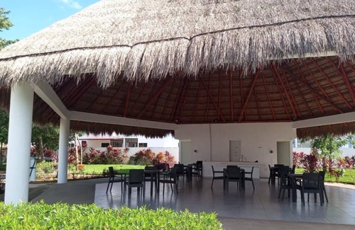Cancun House | Cozy Connected House in Private Residence