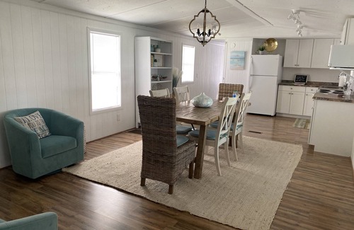 Iona House | Ideal Getaway Near Sanibel & Fort Myers Beaches