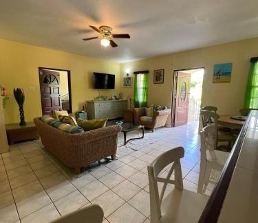Cay Bay Apartment | Cozy & Convenient Stay Near Beach, Airport & More!