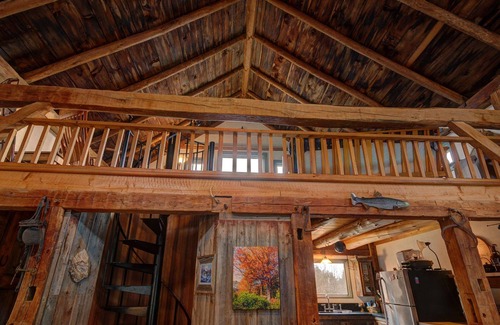 South Shaftsbury House | Idyllic Barn Retreat on 6.5 Acres with Hot Tub & Pool