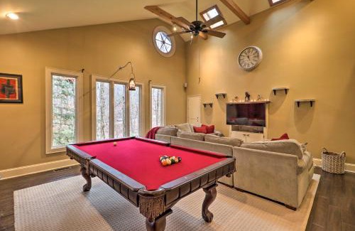 Conyers House | Pet-Friendly Cabin in Conyers with Fireplace & Game Room!