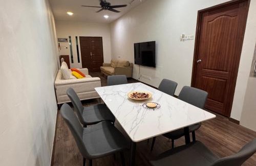 Central Seberang Perai House | Cozy Corner Home Alma Near AEON 大山脚温馨民宿