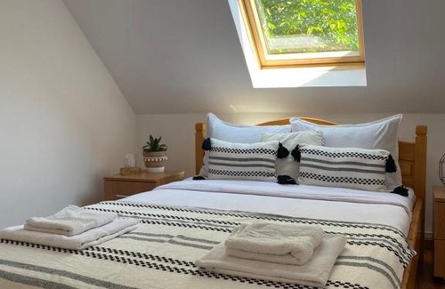 Poiana Marului House | Charming Retreat in a Quaint Village - Pet Friendly & Cozy