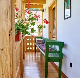 Viseu de Sus House | Guest Rated 10/10: Cozy Corner with Family & Pet Amenities