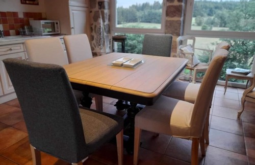 Saint-Regis-du-Coin Cottage | Cozy Gite Saint-Régis-du-Coin: Ideal for Families & Relaxation