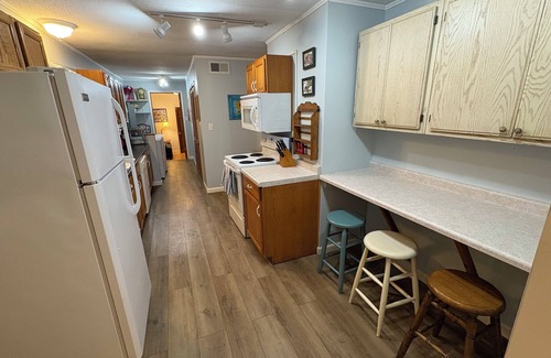 Bargersville House | Comfortable Stay on Smokey Row Road in Bargersville