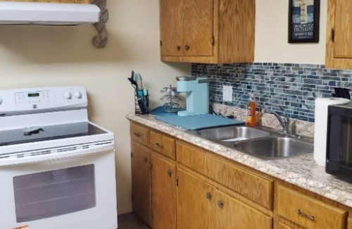 Galveston Cottage | Cozy Cottage #1 in Galveston, TX - Adults Only Retreat