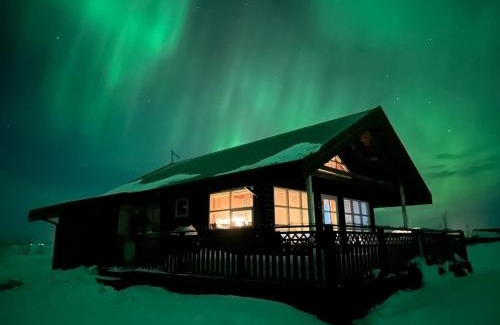 Selfoss House | Charming Cottage Retreat near the Golden Circle with Hot Tub