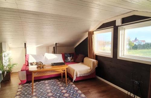 Lilla Edet O House | Charming Cottage in Scenic Prassebo - Pet & Child Friendly