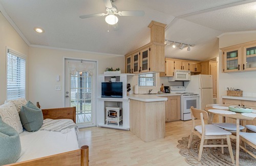Monteagle Cottage | Inviting Cottage Retreat in Monteagle with Full Kitchen