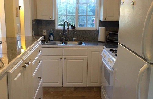 Montecito Cottage | Charming Montecito Cottage - Pet Friendly with Pool & Spa