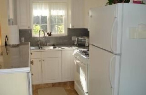 Montecito Cottage | Charming Montecito Cottage - Pet Friendly with Pool & Spa
