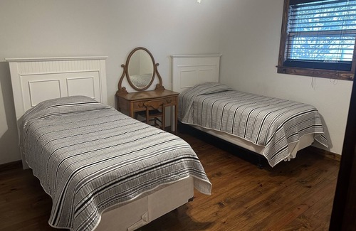 Bee Ridge Cottage | Relaxing Cottage Retreat in Sarasota Near Siesta Beach