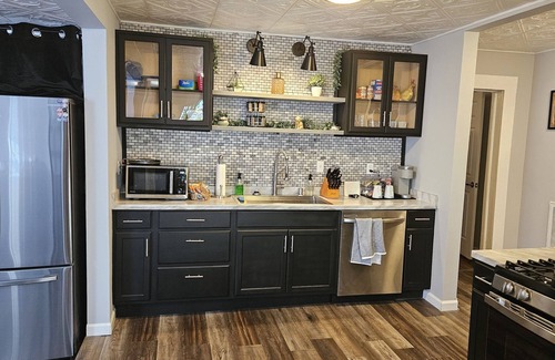 Danville House | Inviting Cottage in Schoolfield - Perfect for Families