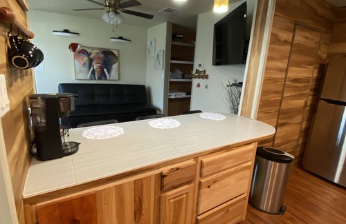 Webberville Cottage | Inviting Country Cottage with Hot Tub, 20 Minutes from Austin