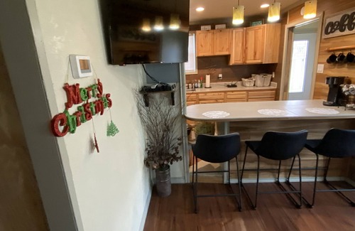 Webberville Cottage | Inviting Country Cottage with Hot Tub, 20 Minutes from Austin