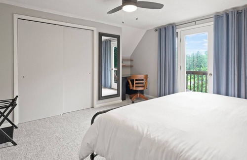 Shaftsbury House | Cozy cottage in the Green Mountains