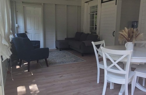 Glenn Cottage | Tranquil Cottage Retreat with Private Lake Access