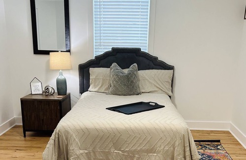 Milledgeville Cottage | Charming Cottage Steps from Downtown Milledgeville - 10/10!