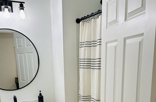 Milledgeville Cottage | Charming Cottage Steps from Downtown Milledgeville - 10/10!