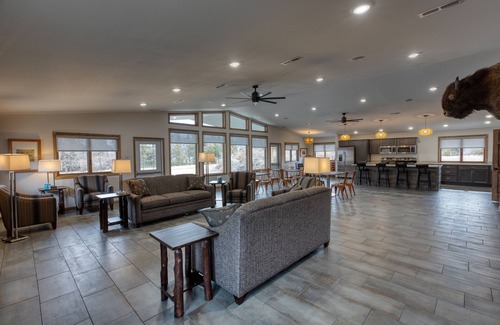 Yankton Cottage | Inviting Cottage at Lewis and Clark Resort - Guest Rated 10/10