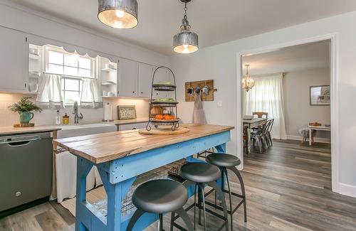 Franklin House | Inviting Cottage Retreat on Mini Farm in Franklin, TN