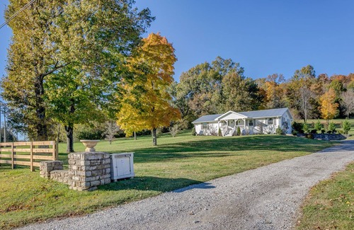 Franklin House | Inviting Cottage Retreat on Mini Farm in Franklin, TN