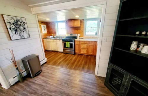 Watertown House | Charming Cottage Near Downtown Watertown with Spa Amenities